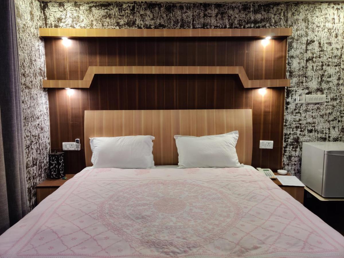 Hostmandu B&B 랄릿푸르 외부 사진