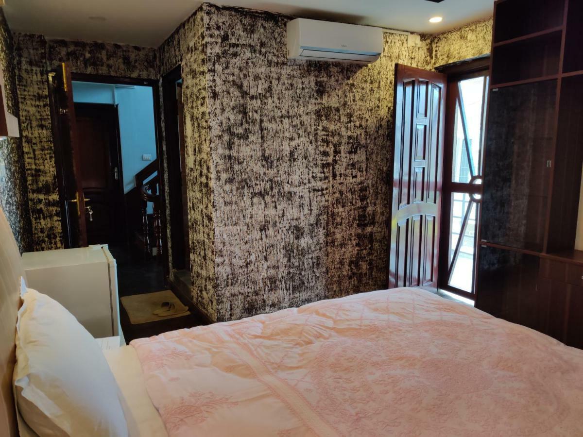 Hostmandu B&B 랄릿푸르 외부 사진